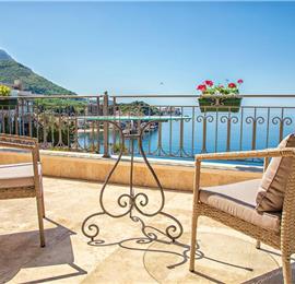 11 bedroom seafront villa with infinity pool near Budvar, sleeps 22